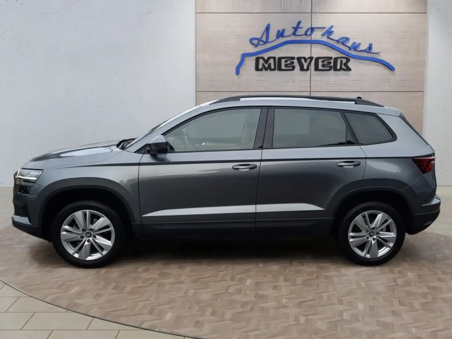 Skoda Karoq 1,0TSI 115PS Navi/LED/ACC/Kamera/Winterp. ** Gris - 2