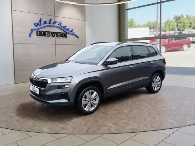 Skoda Karoq 1,0TSI 115PS Navi/LED/ACC/Kamera/Winterp.    **