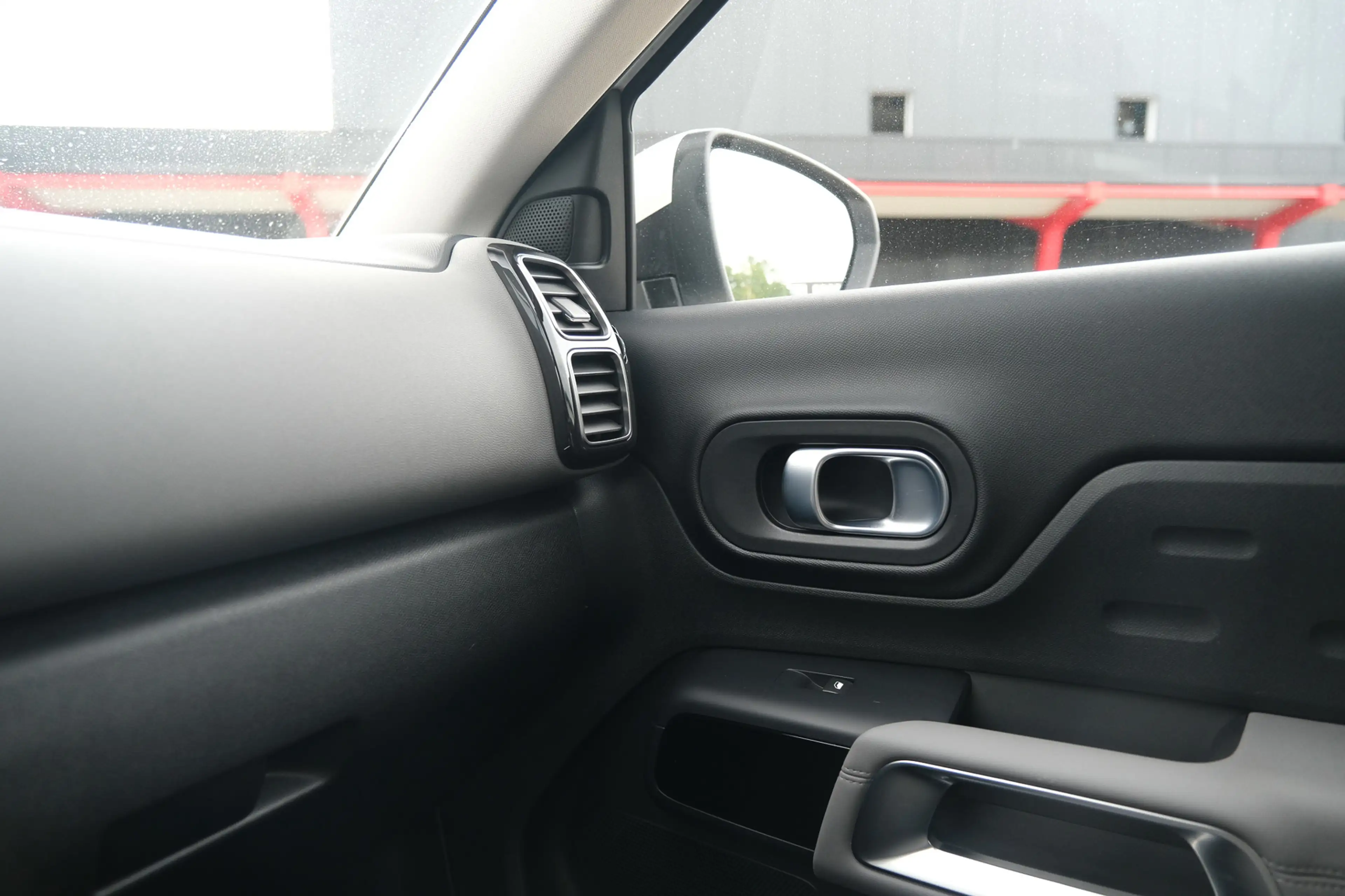 Citroen C5 Aircross 1.6 PureTech Feel — photo 25