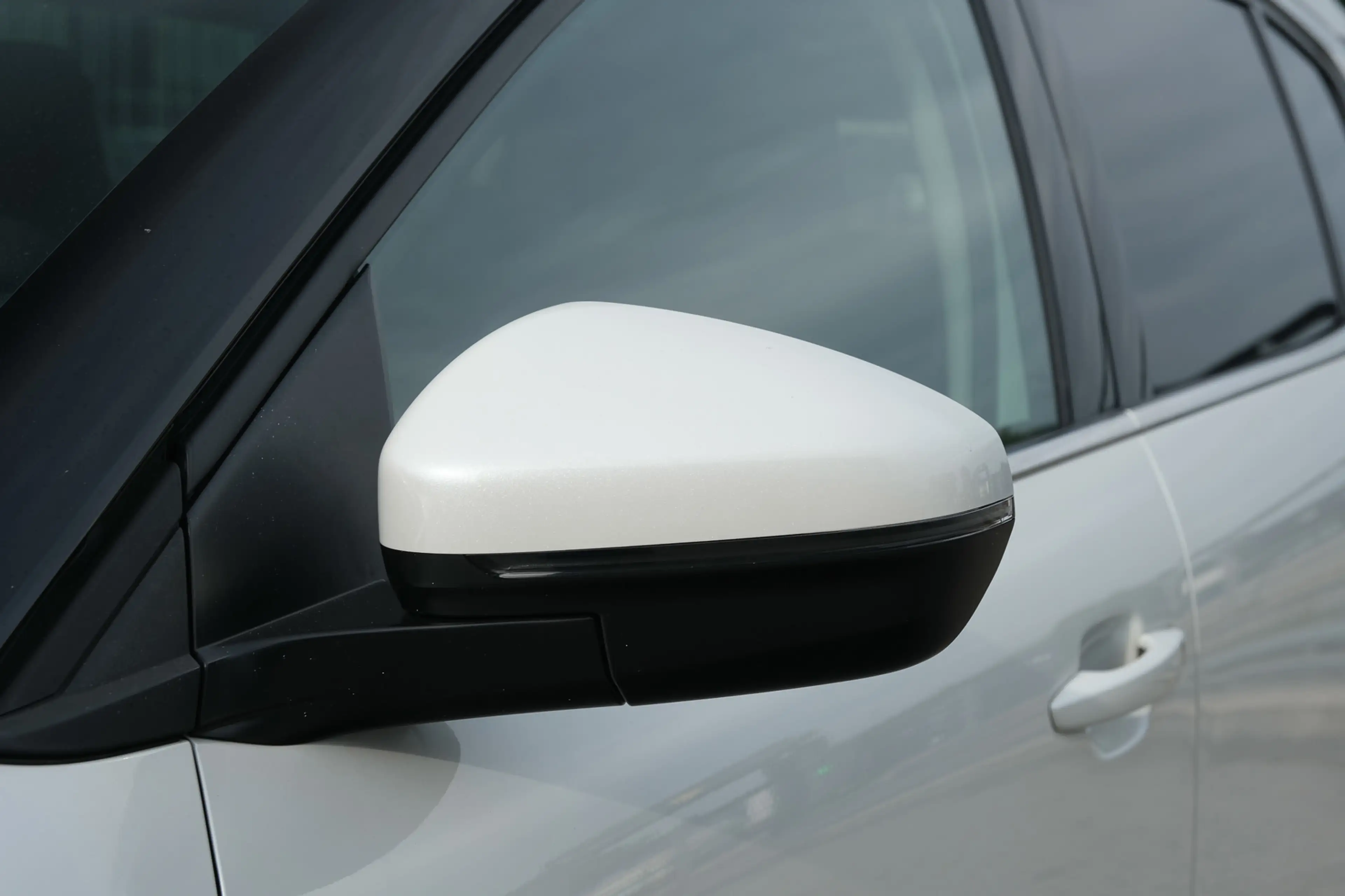 Citroen C5 Aircross 1.6 PureTech Feel — photo 29