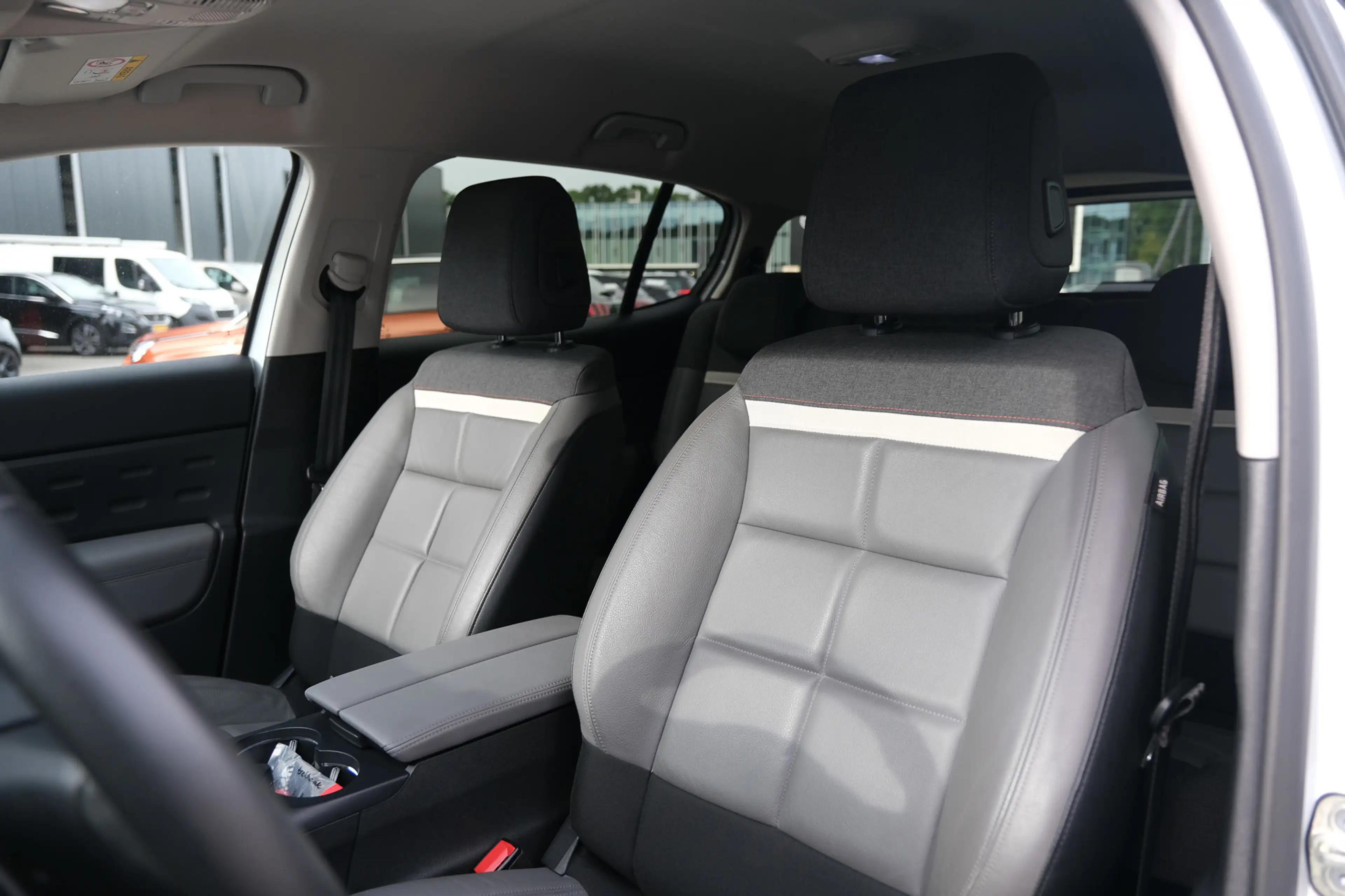 Citroen C5 Aircross 1.6 PureTech Feel — photo 33