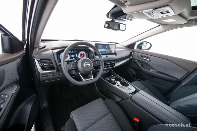 Nissan X-Trail view 13