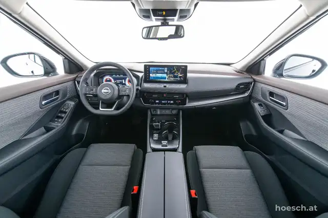 Nissan X-Trail view 5