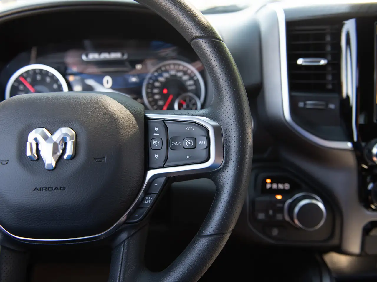 RAM 1500 fotografie RAM 1500