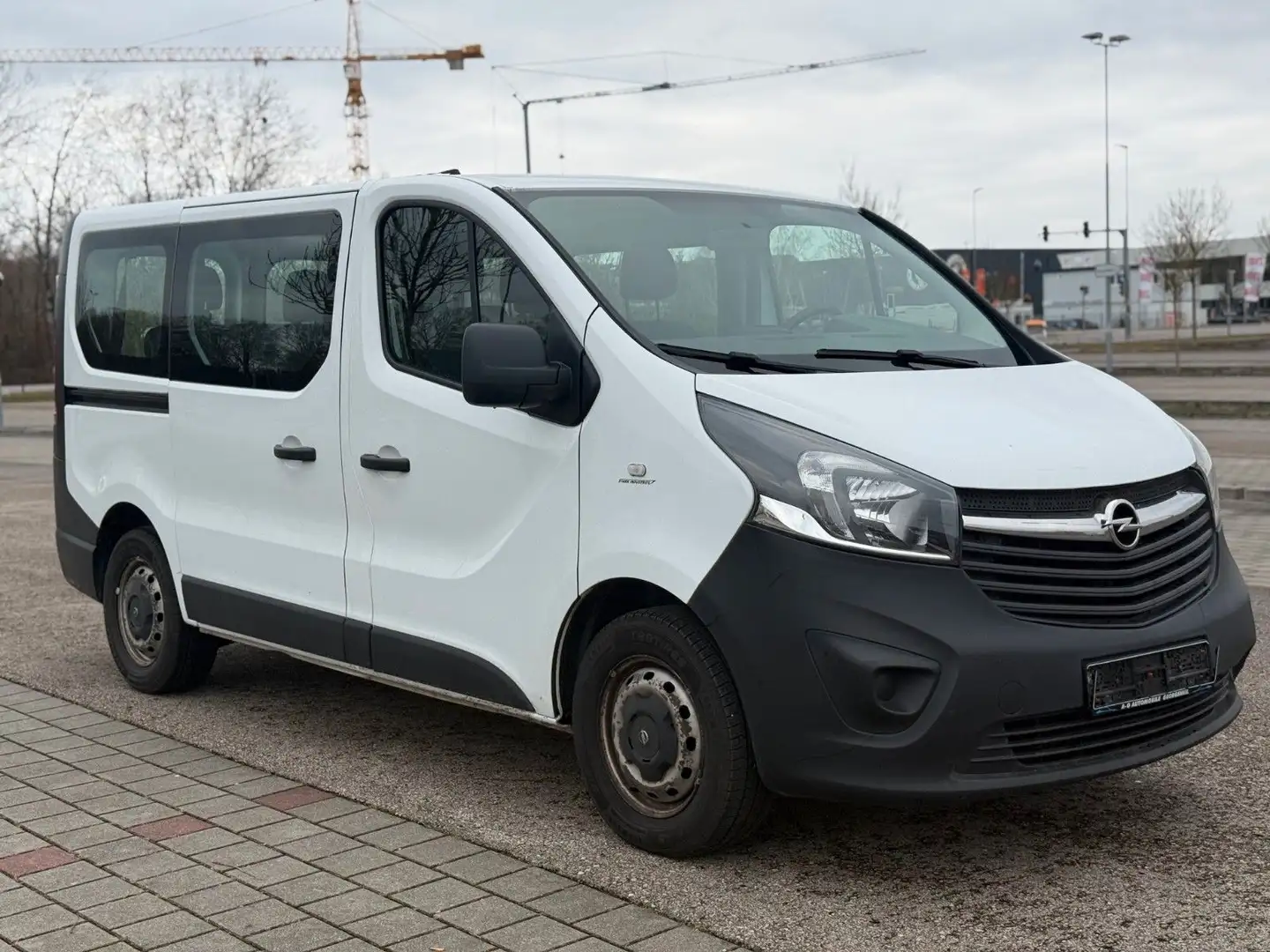 Opel Vivaro B 9 Sitzer Weiß - 1