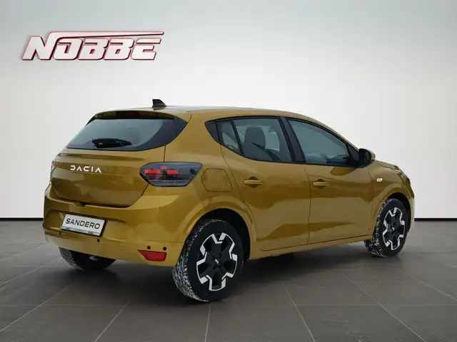 Dacia Sandero view 5
