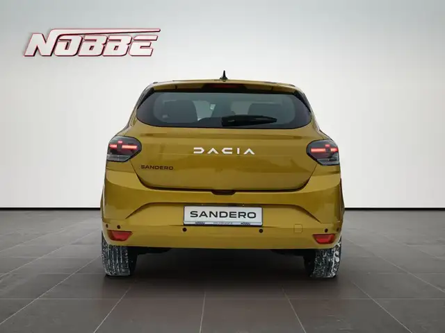 Dacia Sandero view 4