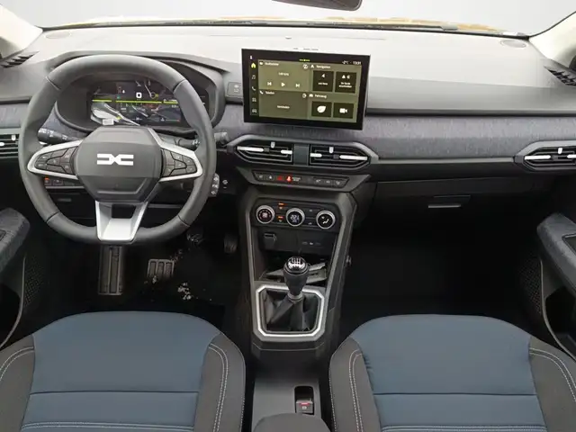 Dacia Sandero view 10