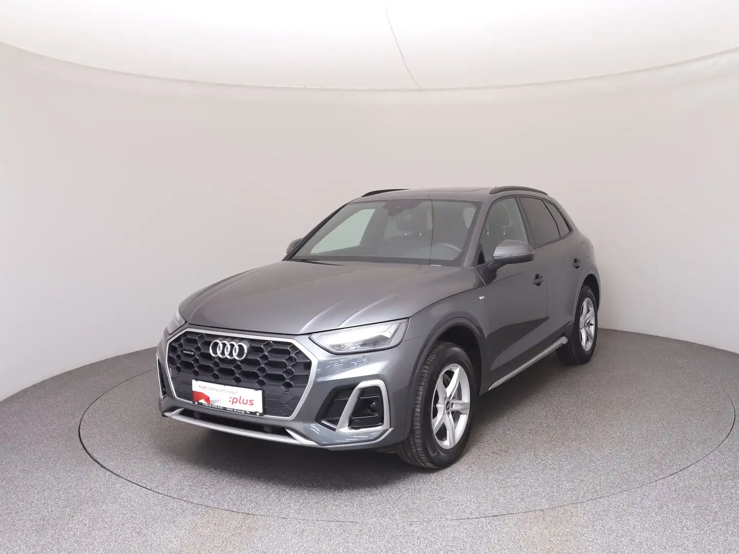 Audi Q5 55 TFSI e quattro S line Grau - 1