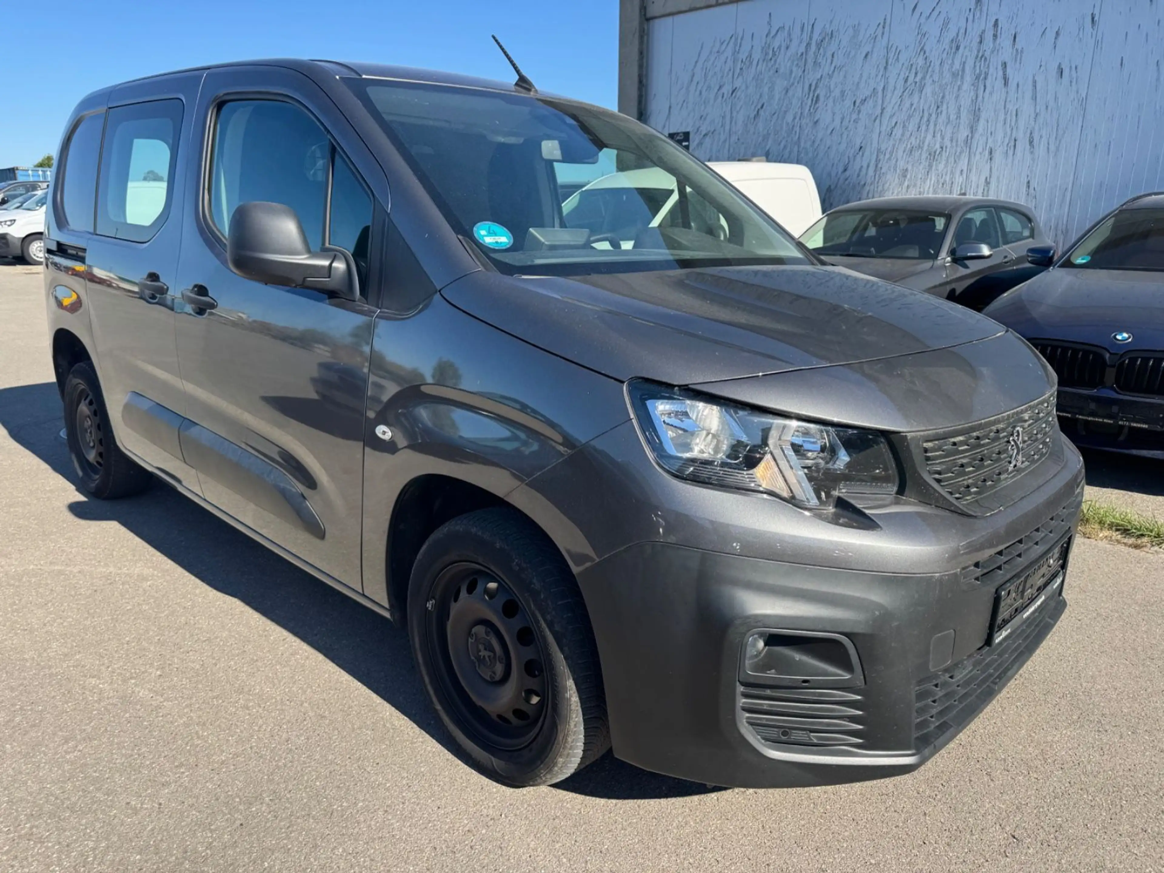 Peugeot Partner Premium L1 5 Stück Klima PDC Navi — photo 2