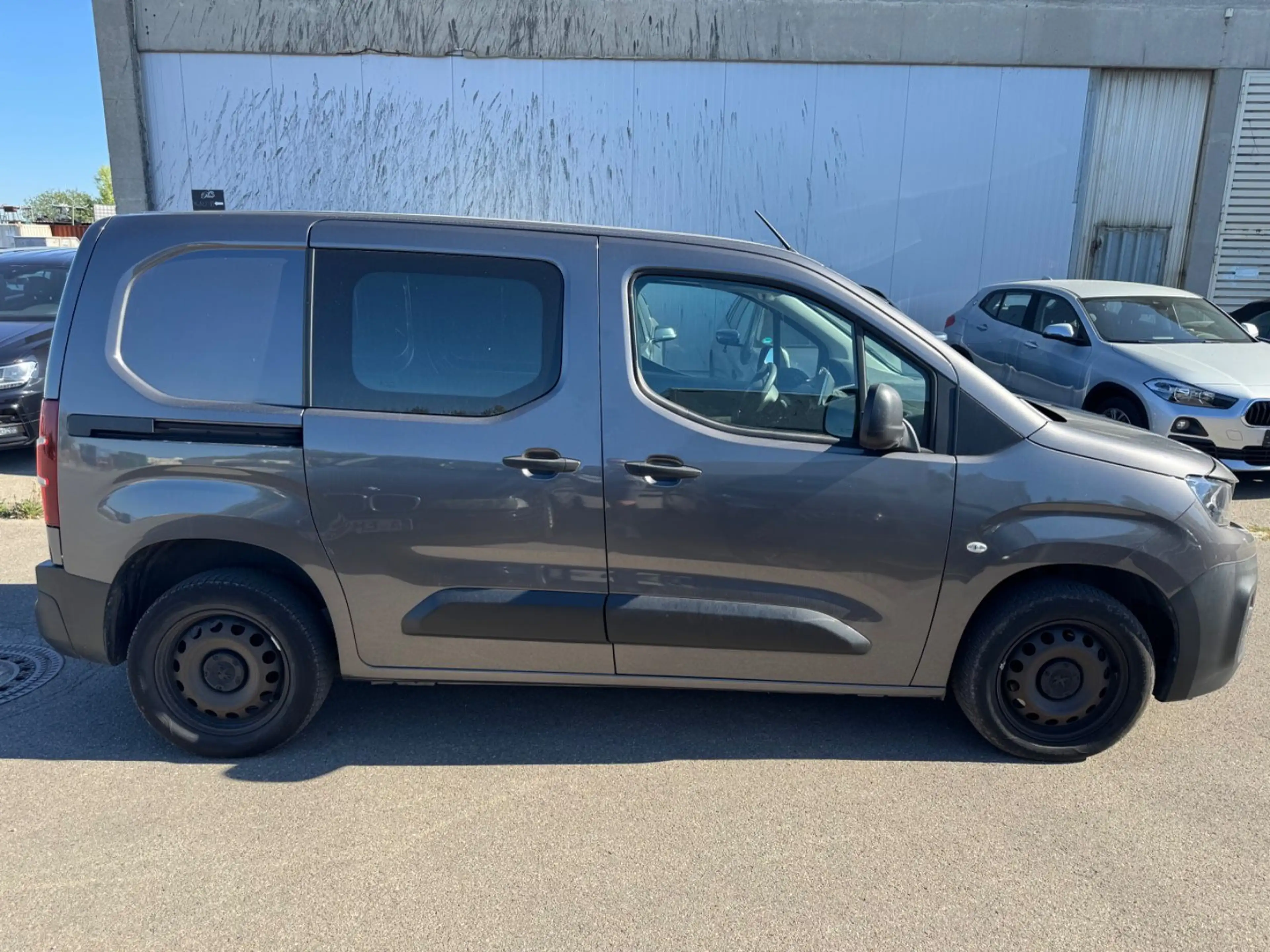 Peugeot Partner Premium L1 5 Stück Klima PDC Navi — photo 3