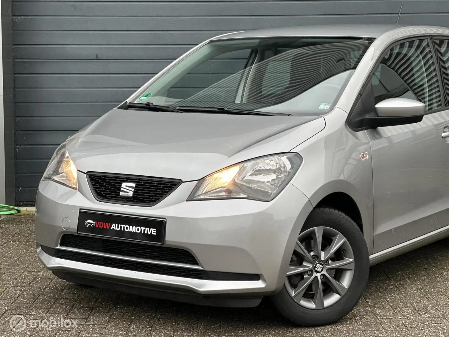 SEAT Mii 1.0 Intense | Airco |Dealer onderhouden | Gris - 2