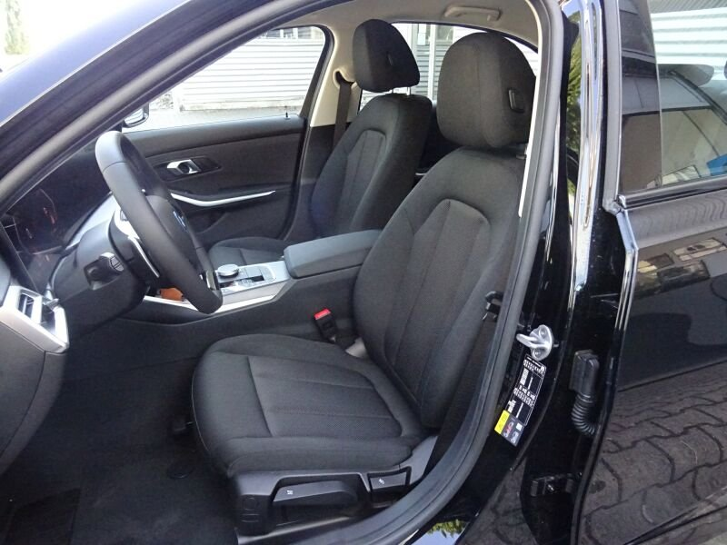 BMW 330 e Limousine — photo 5