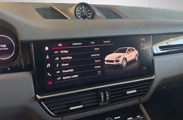 Porsche Cayenne view 12