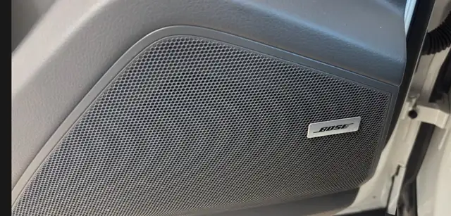 Porsche Cayenne view 9