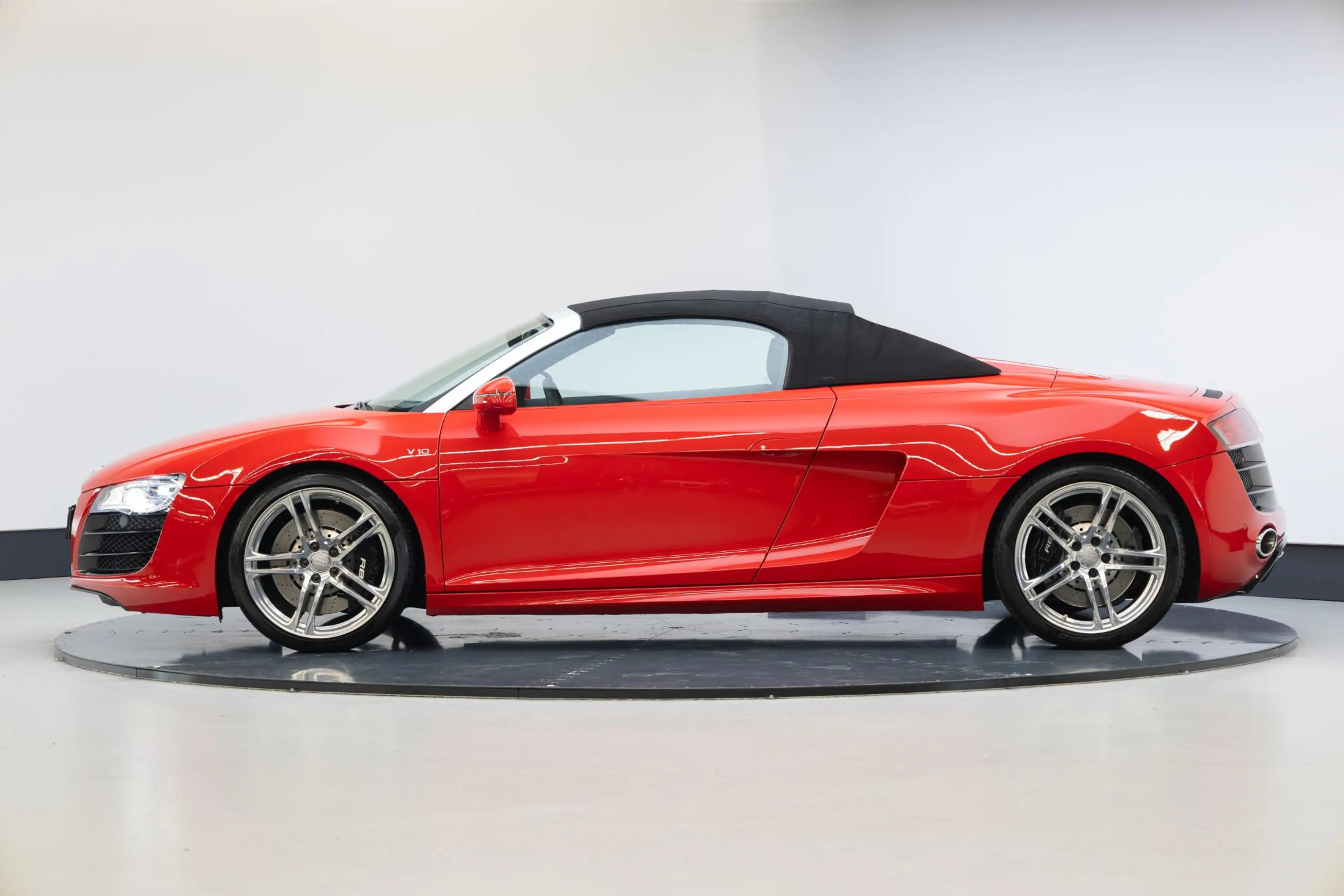 Audi R8 Spyder 5.2 FSI quattro — photo 34