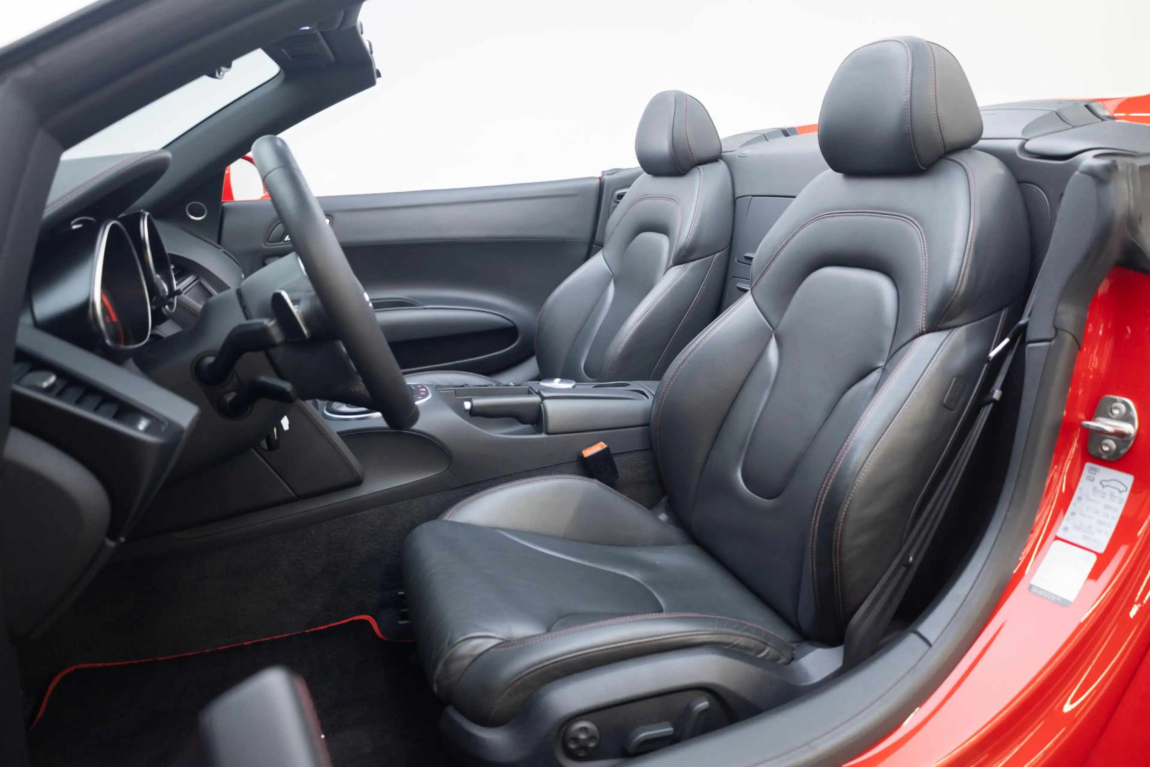 Audi R8 Spyder 5.2 FSI quattro — photo 11