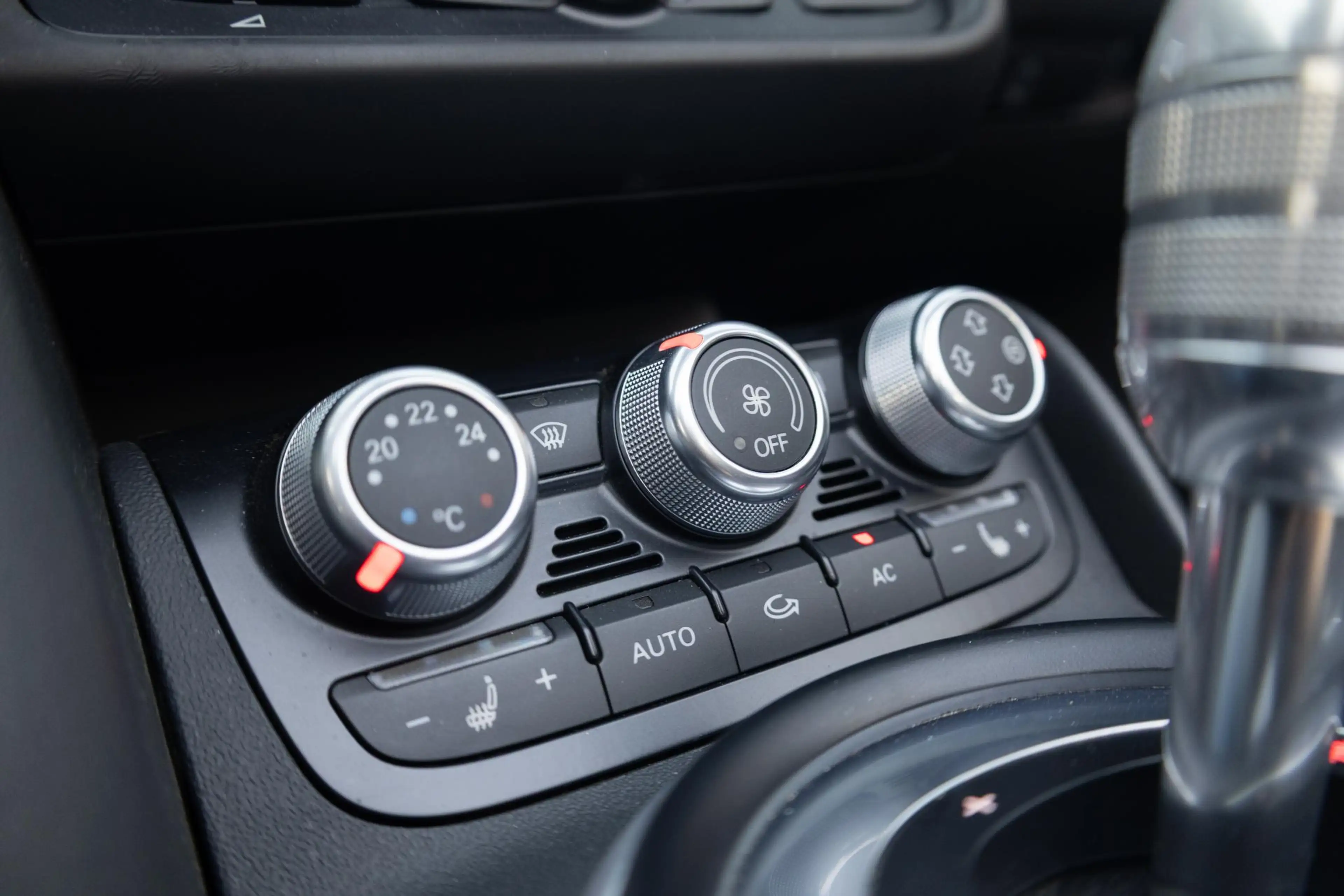 Audi R8 Spyder 5.2 FSI quattro — photo 22