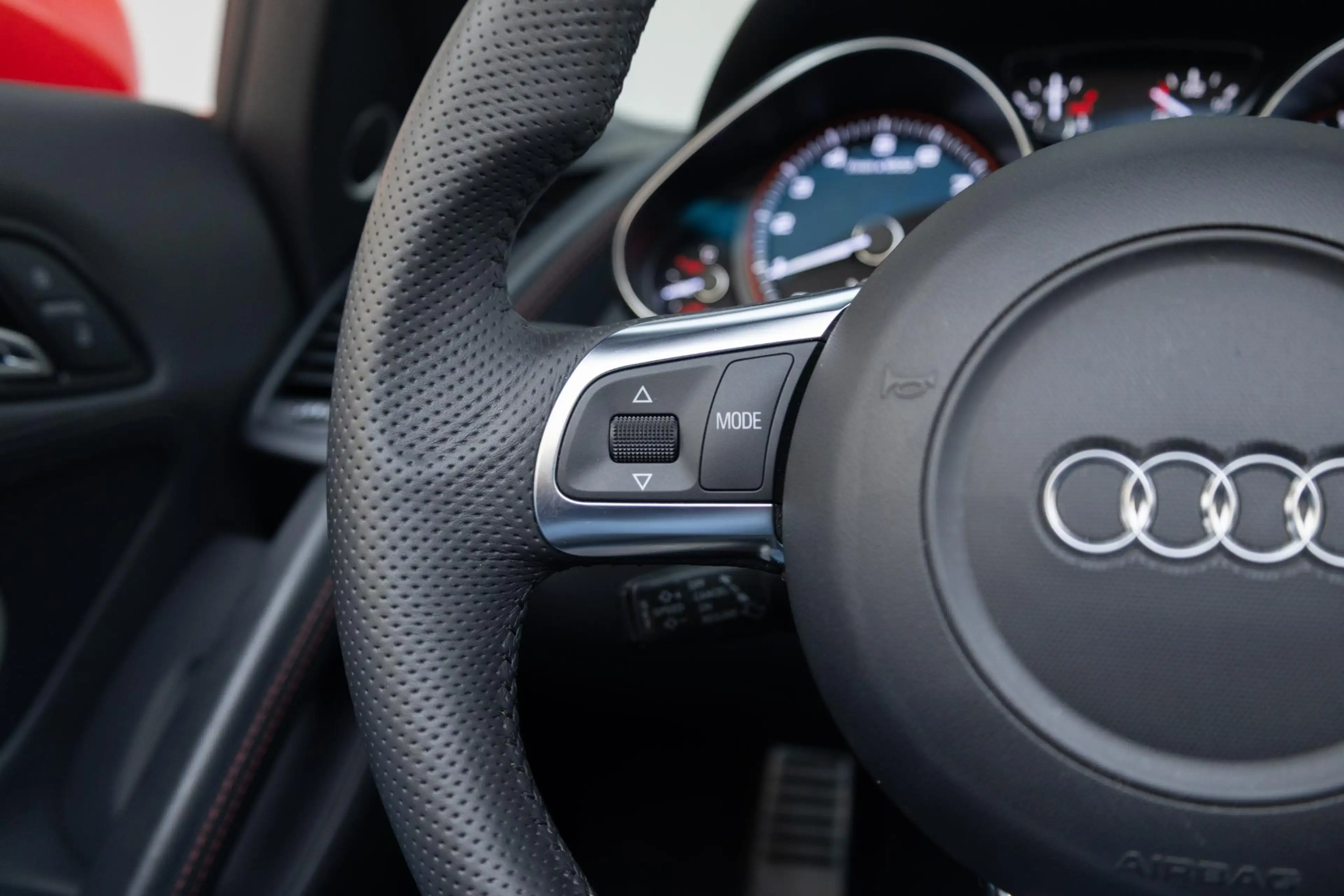 Audi R8 Spyder 5.2 FSI quattro — photo 26