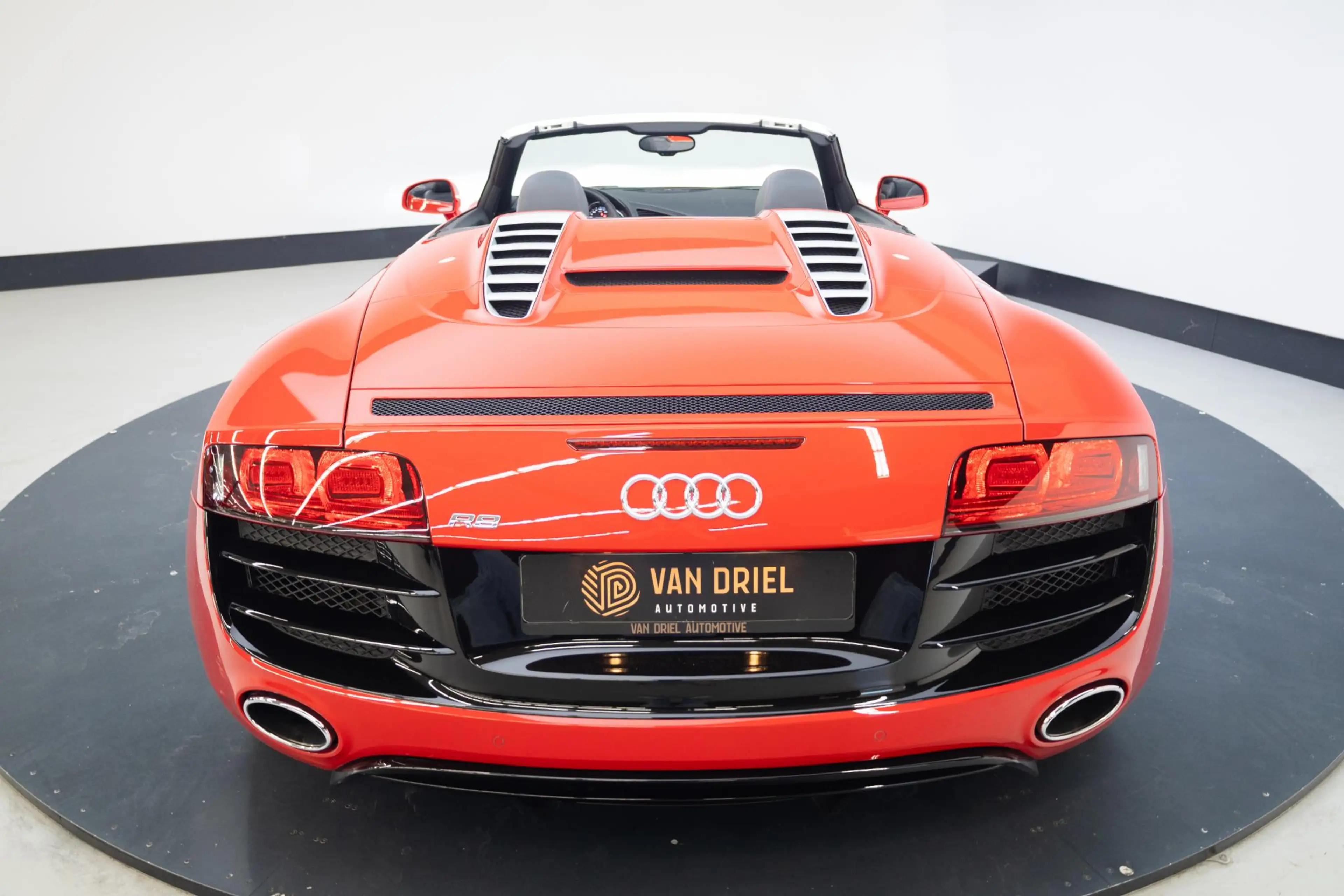 Audi R8 Spyder 5.2 FSI quattro — photo 7