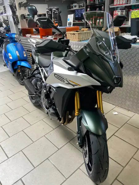 Suzuki GSX-S 1000GX - foto 3