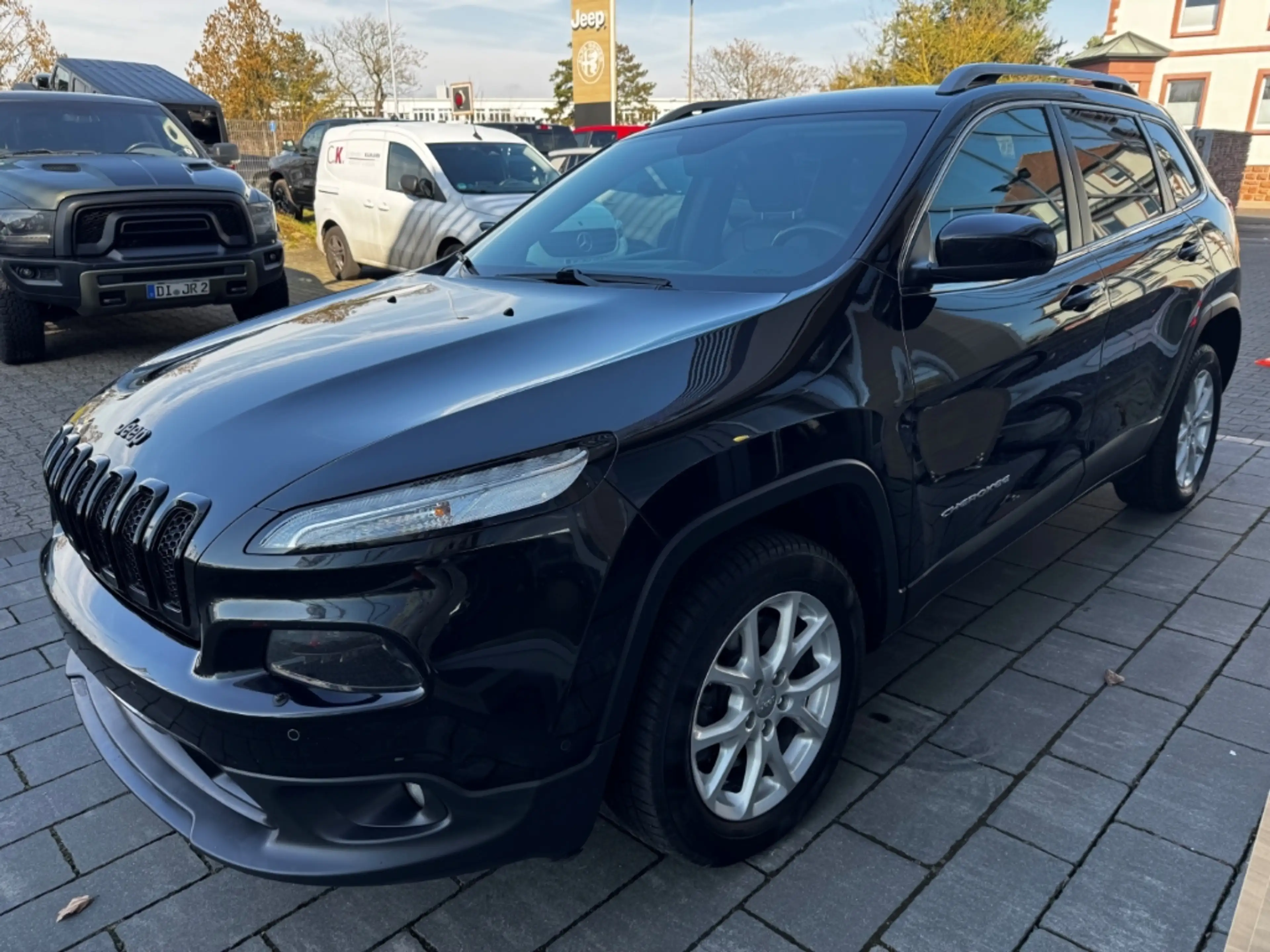 Jeep Cherokee Limited 4WD Niveau AHK Leder Memory Sitze Soundsys — photo 4