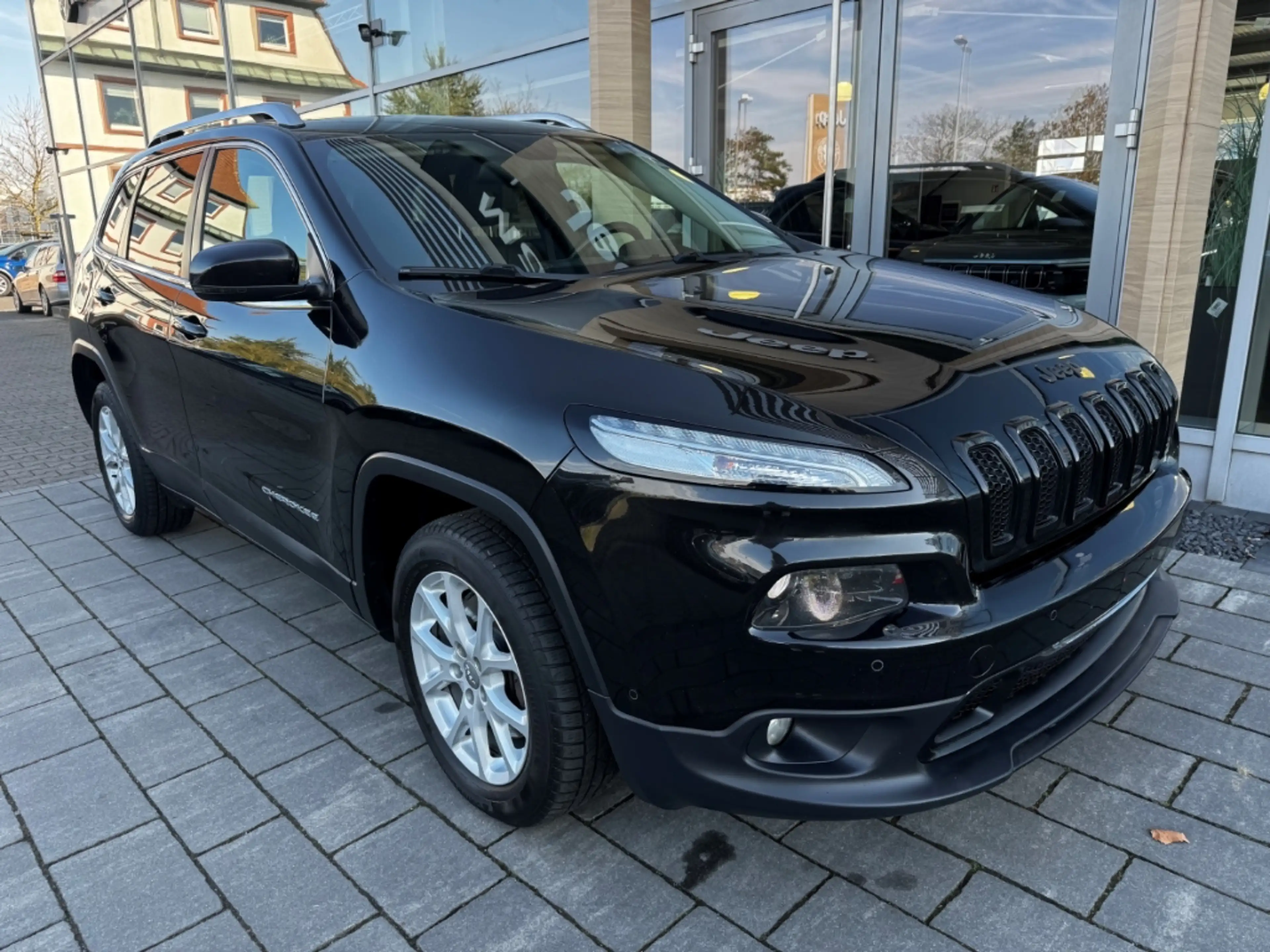 Jeep Cherokee Limited 4WD Niveau AHK Leder Memory Sitze Soundsys — photo 2