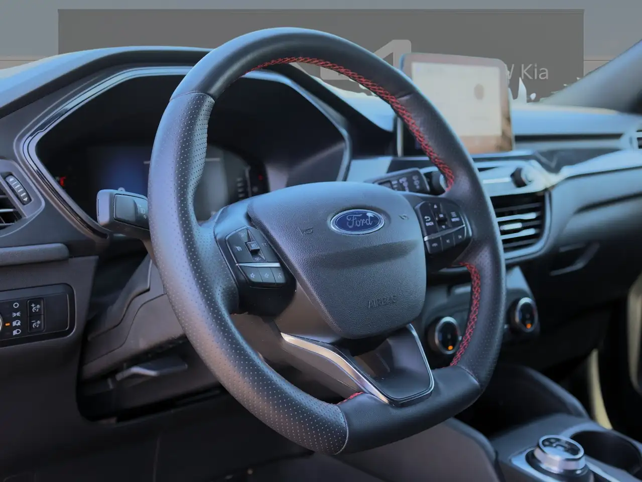 Ford Escape снимка Ford Escape