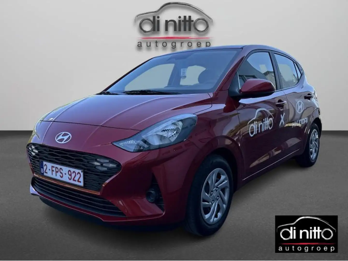 Hyundai i10 1.0I TWIST (998CC - 3L - 6PK/CV - 49KW Rood - 1