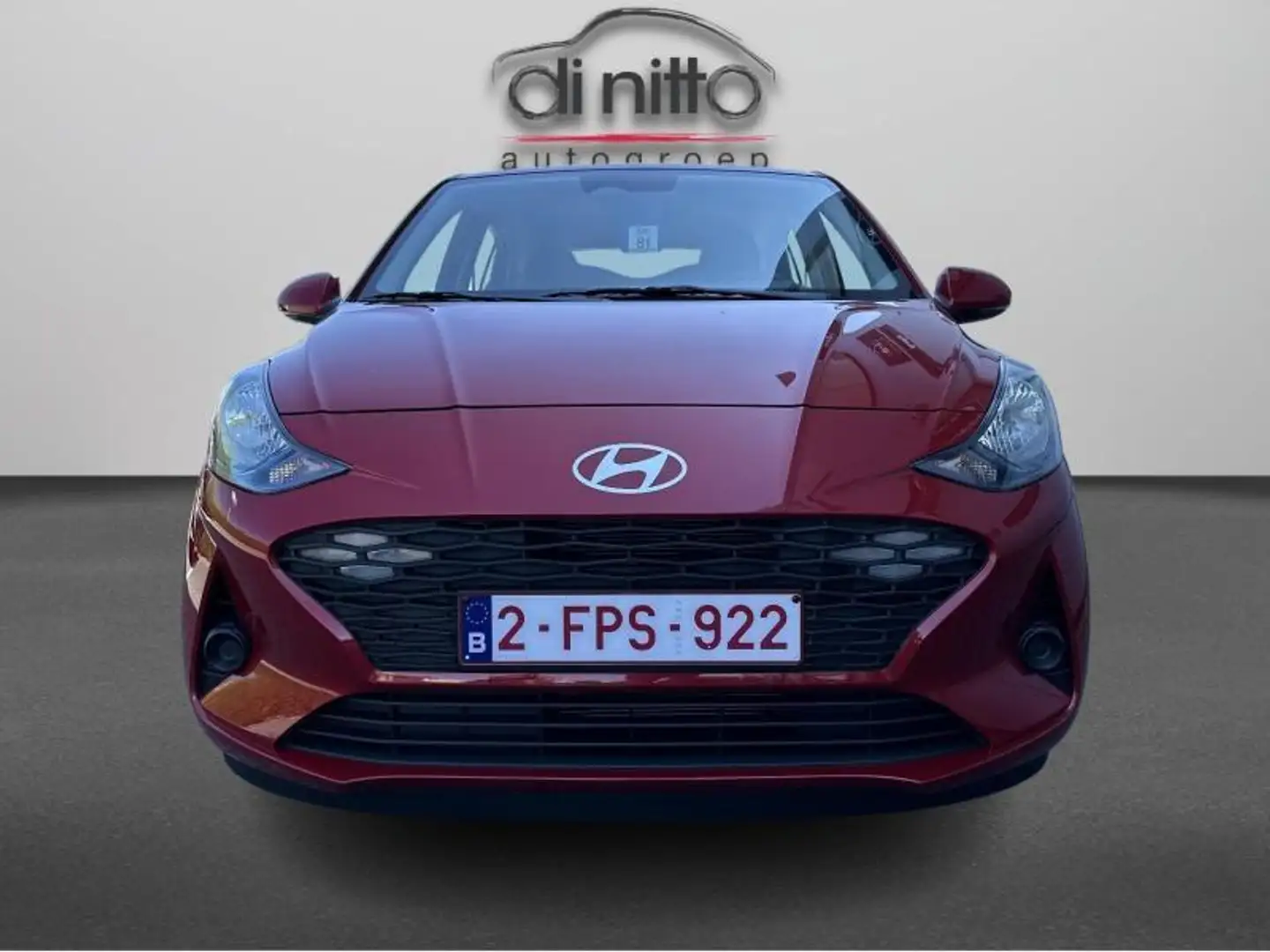 Hyundai i10 1.0I TWIST (998CC - 3L - 6PK/CV - 49KW Rood - 2