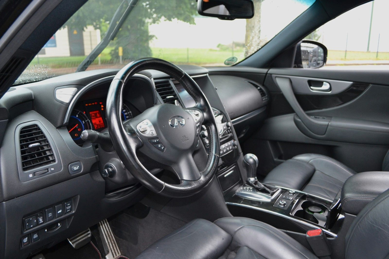 Infiniti FX FX30d S — photo 15