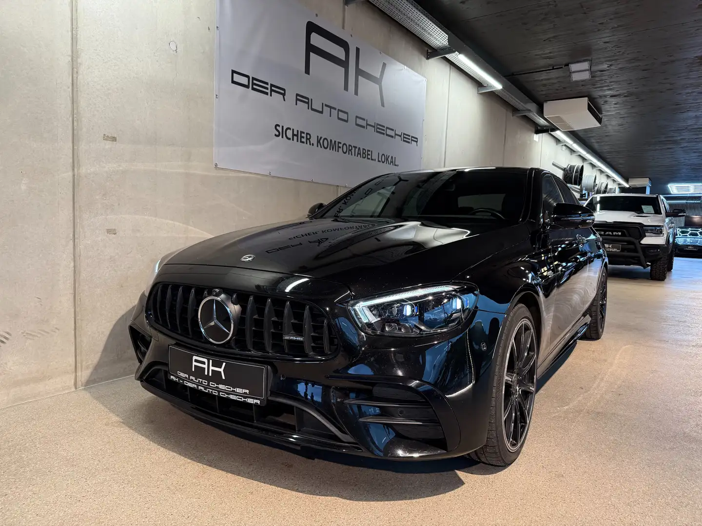 Mercedes-Benz E 53 AMG E 53 AMG 4Matic+ *Voll crna - 1