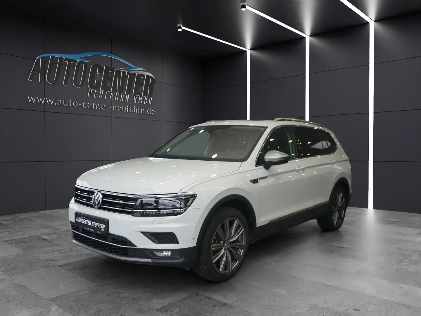 Volkswagen Tiguan Allspace Highline 4Motion+360°KAMERA+HEAD UP+PANO+AHK Weiß - 1