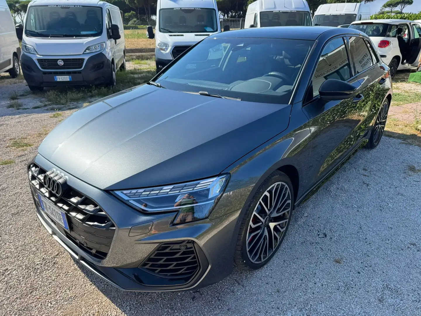 Audi S3 2.0tfsi quattro s-tronic AKRAPOVIC/TETTO/LEDMATRIX Gris - 2