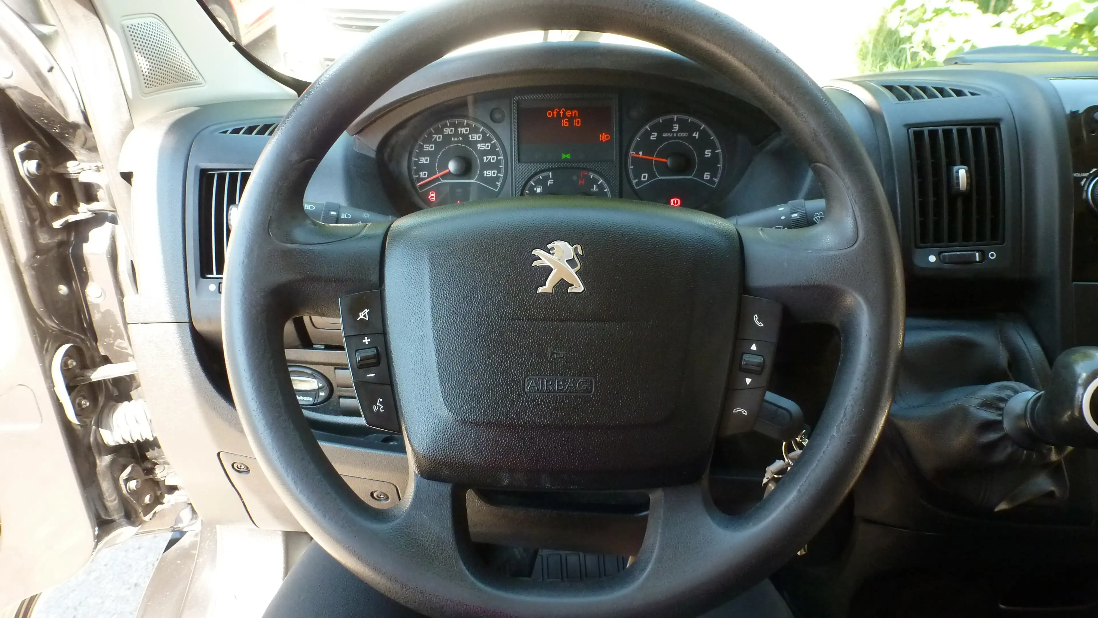 Peugeot Boxer Boxer HDi 333 L2H2 S&S Komfort Plus — photo 12