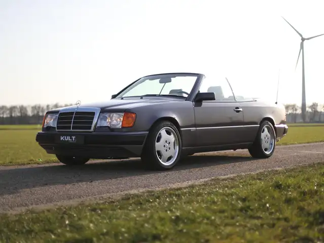 Mercedes-Benz CE 300 24 Cabrio | 1 Owner | First paint | 18.000km