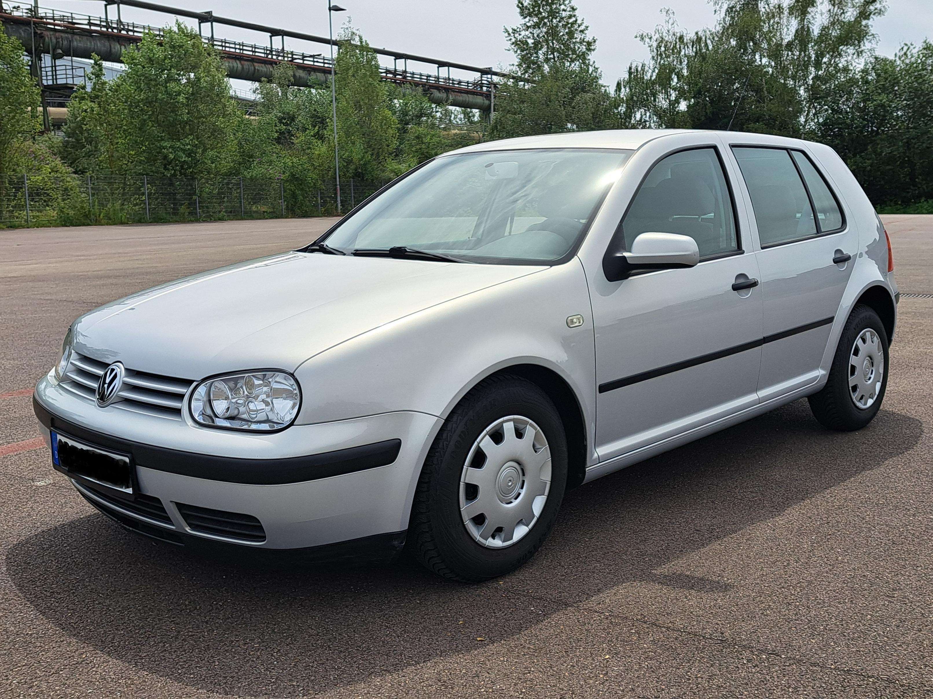 Second hand Volkswagen Golf 1.6
