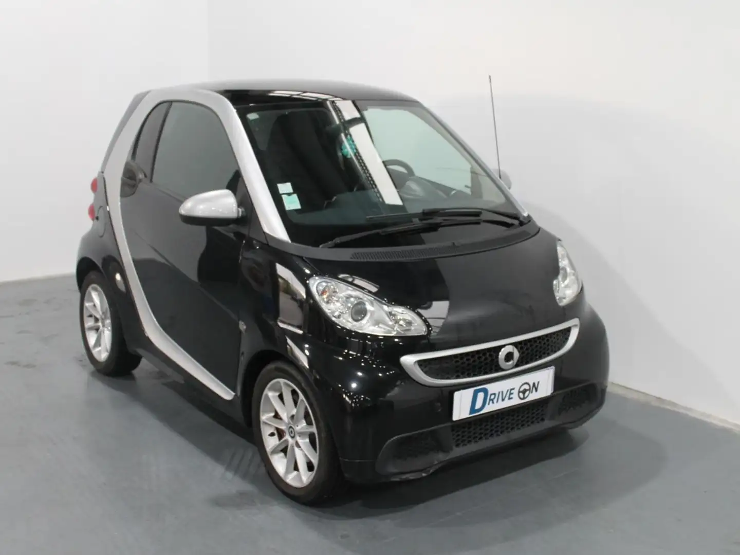 smart forTwo Coupe 1.0i - 71 mhd - BV Softouch Passion PHASE 3 Noir - 1