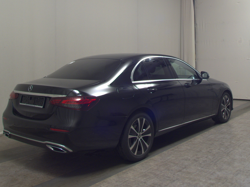 Mercedes-Benz E 200 d Exclusive Navi Widescreen RfK — photo 4