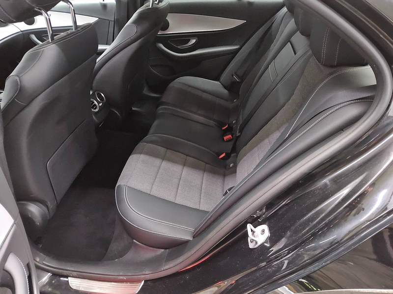 Mercedes-Benz E 200 d Exclusive Navi Widescreen RfK — photo 13