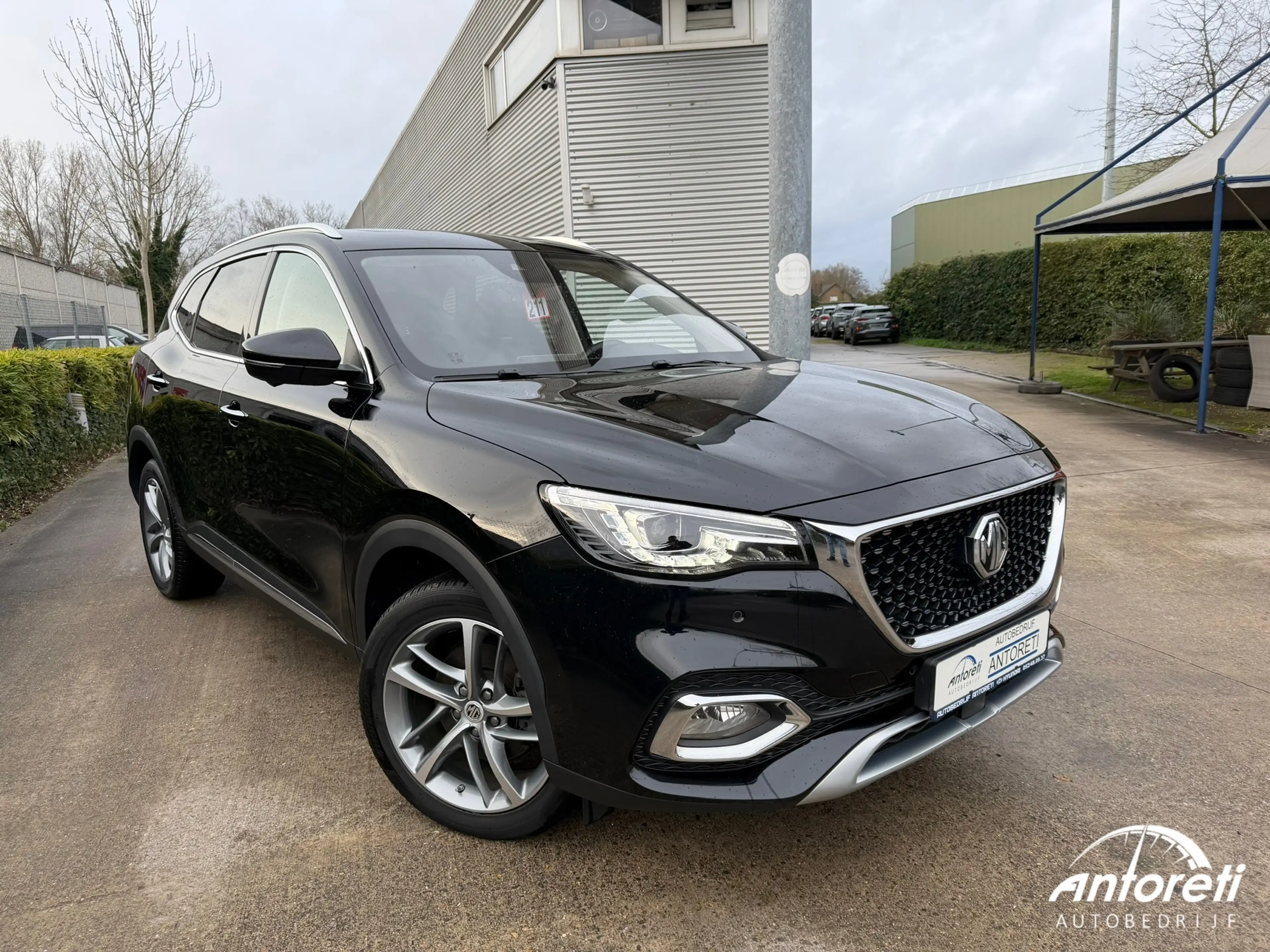 MG EHS PHEV Luxery FULL OPTION