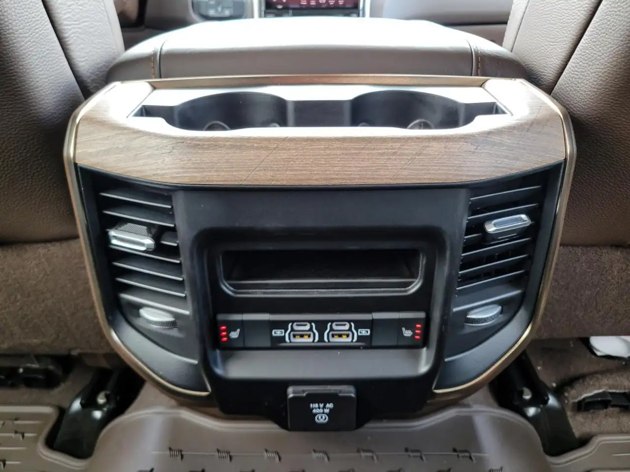 RAM 3500 снимка RAM 3500