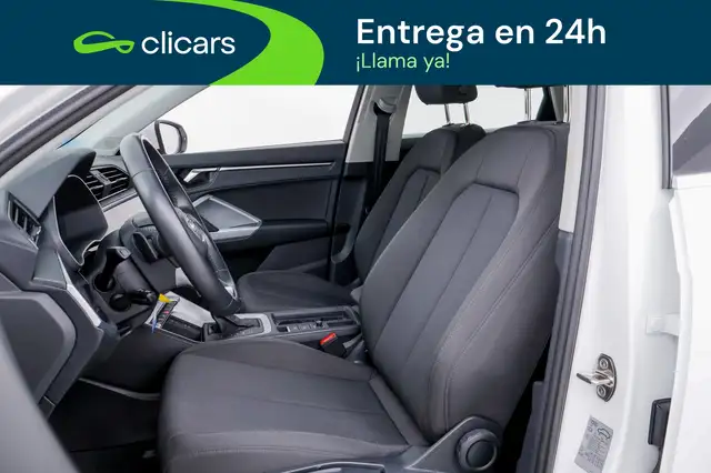 Audi Q3 view 14