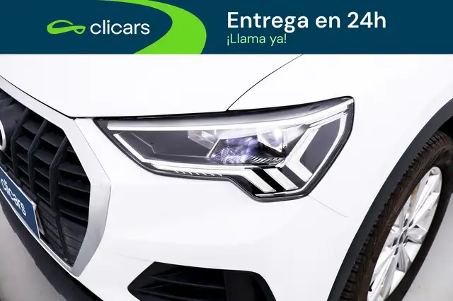 Audi Q3 view 10