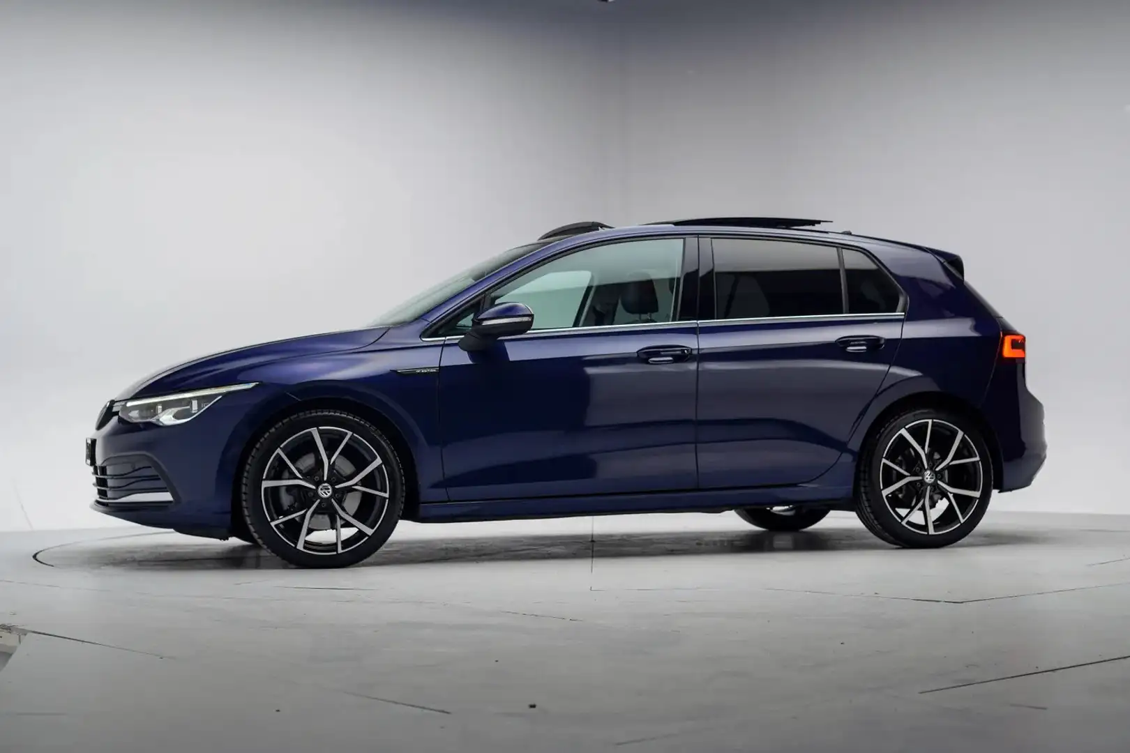 Volkswagen Golf 1.5 eTSI Style [applecarplay/androidauto,full LED Bleu - 2