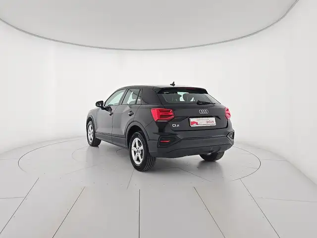 Audi Q2 view 3