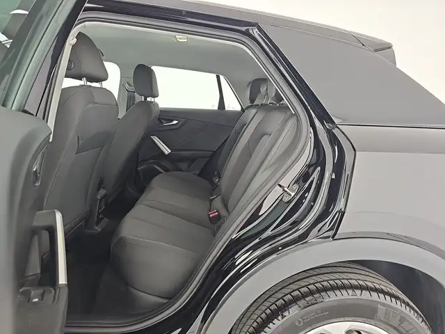 Audi Q2 view 10