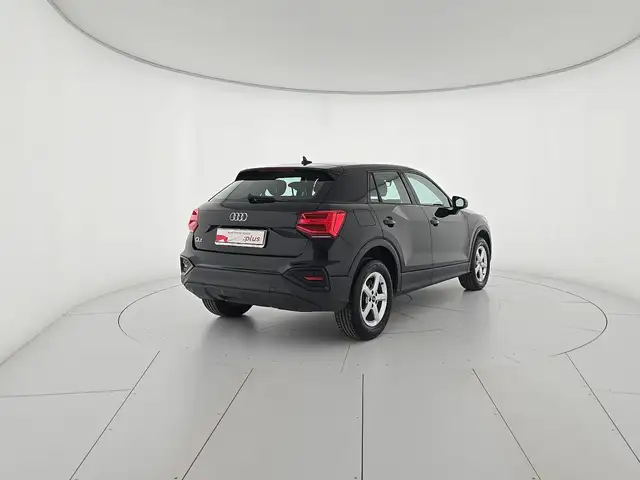 Audi Q2 view 5
