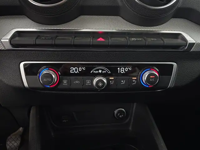Audi Q2 view 13