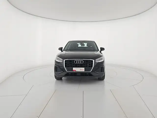 Audi Q2 view 7